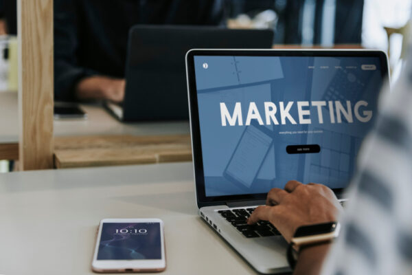 Beneficiile integrării de Google Analytics în strategia ta de marketing digital