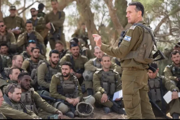 Fiul lui Netanyahu, criticat de rezerviști. E în SUA, în loc să fie în armată