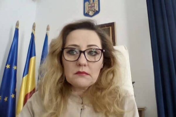 PNL a încercat să o „racoleze” pe Elena Lasconi. Edilul a răbufnit la adresa liberalilor: „Sunt doar nişte interlopi”