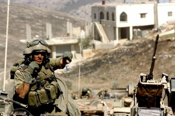 Trupele israeliene au înconjurat încă un oraș din Fâșia Gaza. 250 de ținte ale teroriștilor au fost lovite