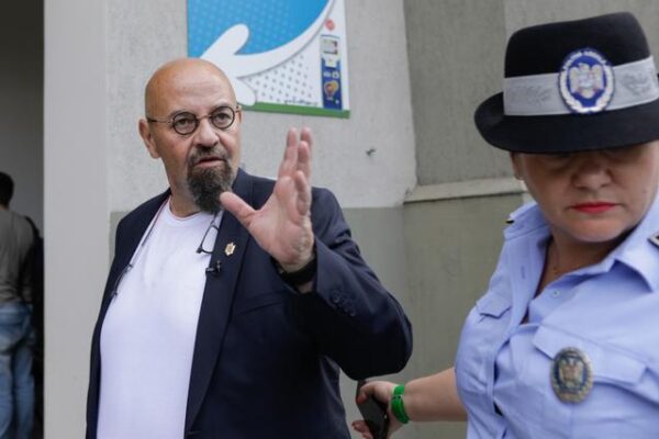 Schema „mătușa”: Domeniul primarului Piedone, ascuns pe numele unei pensionare de 87 de ani