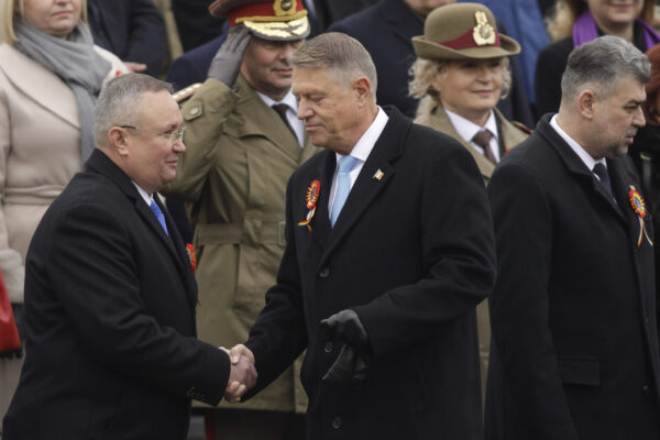 1 Decembrie, Ziua Națională a României. Iohannis și Ciolacu, la parada de la Arcul de Triumf