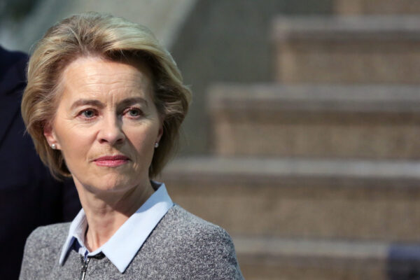 PPE ar urma să confirme candidatura Ursulei von der Leyen la președinția CE, la București. Cine e marele opozant