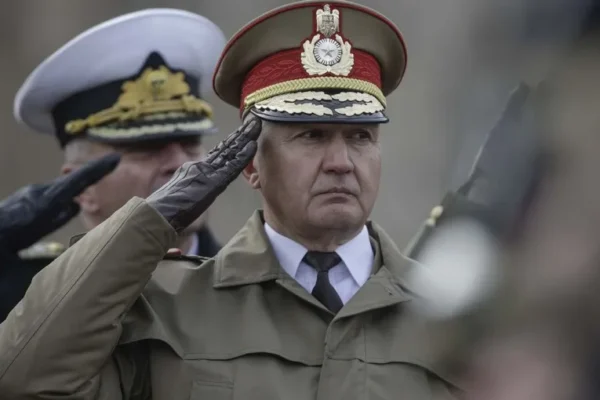 Şeful Statului Major al Apărării cere de urgenţă o lege pentru pregătirea militară a populaţiei: „Federaţia Rusă nu se va opri aici. Politica lui Putin va escalada”