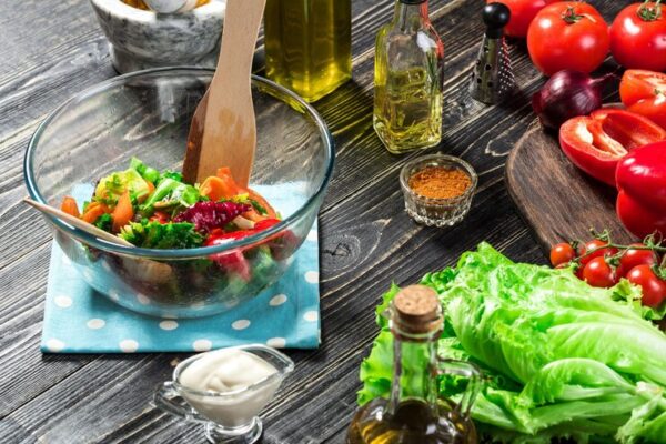 Explorând bucătăria mediteraneană: Descoperă rețete autentice și secrete culinare