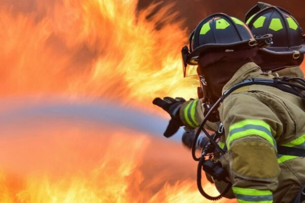 Incendiu într-un bloc din Sibiu. Haosul a pornit de la o țigară