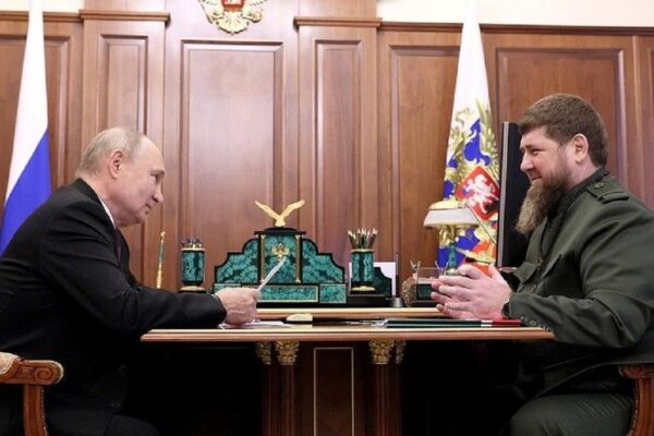 Rebelii pândesc moartea iminentă a lui Kadîrov: Poate Cecenia să întoarcă armele contra lui Putin?