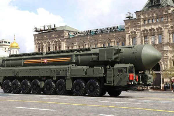 Putin a făcut o simulare a unui atac nuclear în Ucraina. Până unde a ajuns „racheta morții”?