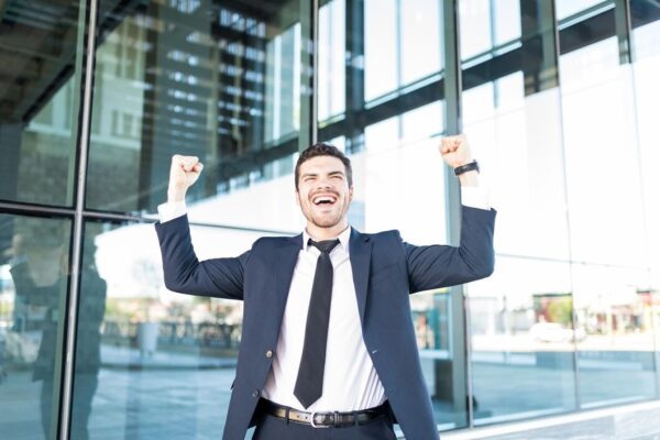 Oportunități de carieră cu beneficii competitive și posibilități de avansare