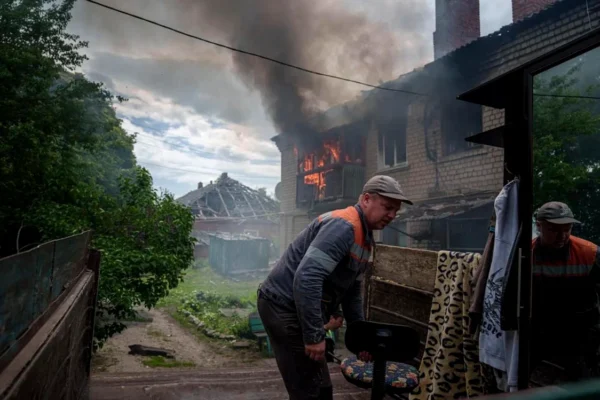Forțele ruse au trecut pur și simplu granița, spune un comandant ucrainean care a luat parte la contraofensiva din regiunea Harkov