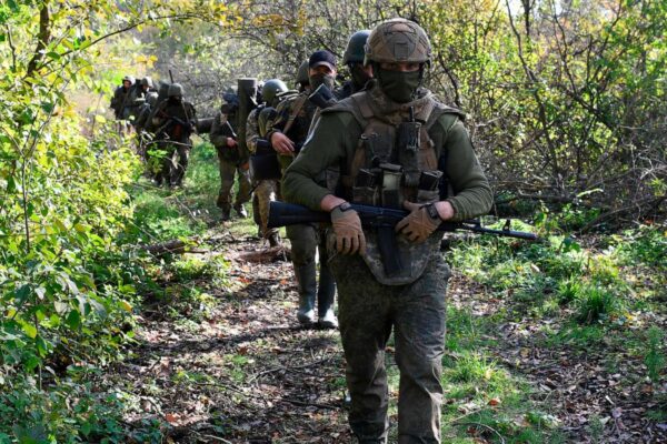 Foști mercenari Wagner, trimiși pe frontul din Ucraina. Putin le promite salarii mari