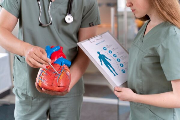 Stop cardiac sau atac de cord? Nu le confunda! Iată diferențele esențiale