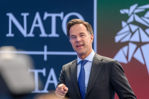 Noul șef al NATO ar putea fi nominalizat oficial. Cine este Mark Rutte