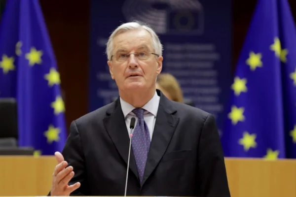 Emmanuel Macron a declanșat momentul Brexit al Franței, avertizează Michel Barnier, fostul negociator-șef al UE pentru Brexit