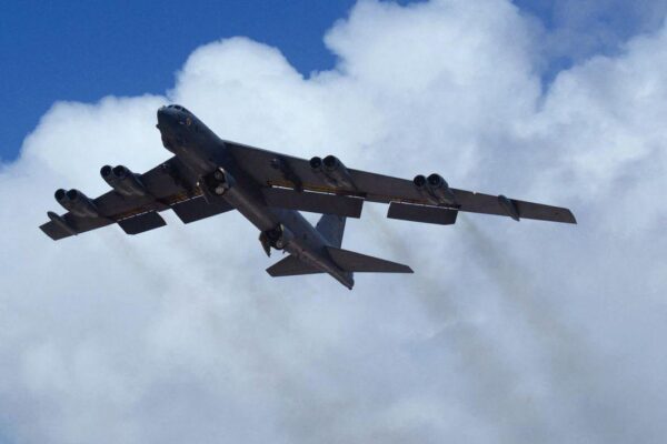 Bombardiere rusești au lovit ținte din Insula Șerpilor, la doar câțiva kilometri de România