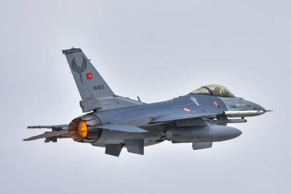 Americanii au modernizat avioanele F-16 ale ucrainenilor. O operațiune unică