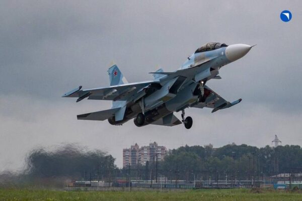 Rusia întâmpină avioanele F-16 ale Ucrainei cu noul S-30 de 100.000.000$ . Cine e mai puternic