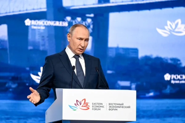 Vladimir Putin ar putea să își dubleze pariul pe Ucraina deschizând un război pe un alt front, înfruntând NATO