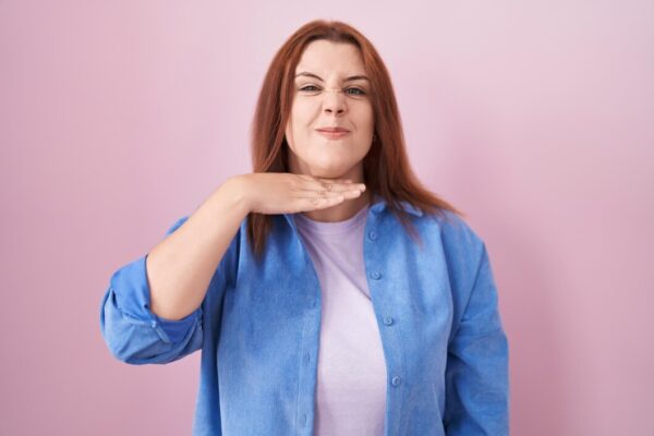 Rutina facială care previne gușa și îmbunătățește aspectul fără bisturiu