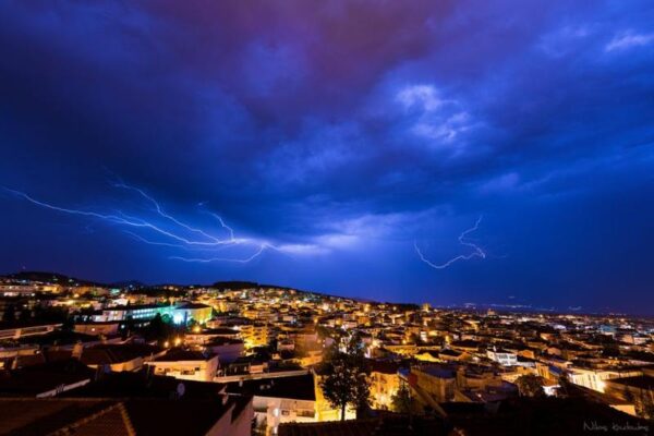 METEO Un ciclon loveşte România. Va fi o schimbare radicală a vremii. O toamnă turbulentă