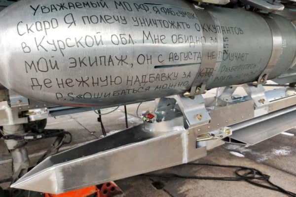 Piloții ruși îi lasă lui Putin un avertisment de rău augur pe o bombă lansată în Kursk