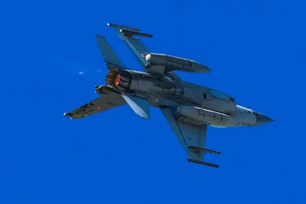 Nou atac rusesc, la Constanța. O dronă a intrat 19 km în România. Am ridicat avioane F-16 și F-18