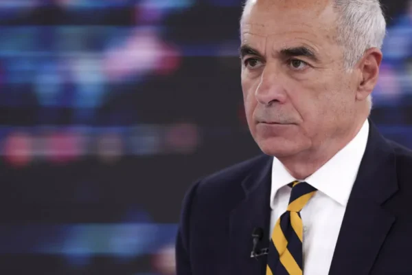 Călin Georgescu, promovat pe X, FB, Telegram de conturi rusești cu sute de mii de urmăritori