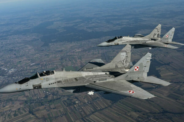 NATO și-a mobilizat avioanele de luptă după un atac masiv lansat de Rusia. Ploaie de rachete la granița Alianței