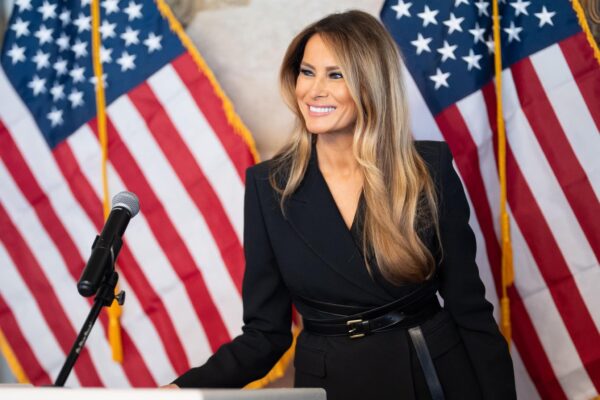 Melania Trump a atras toate privirile în ziua alegerilor. Jill Biden, aspru criticată