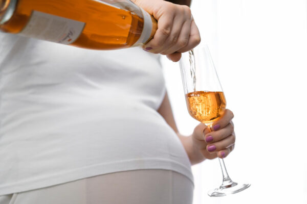 Alcool în sarcină: 5 lucruri importante de știut