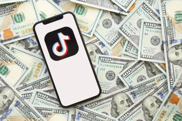 CEO-ul TikTok, în vizită la Trump