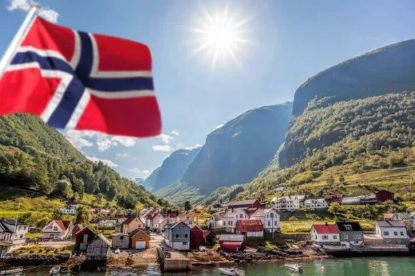 Norvegia ar vrea trupe NATO la granița cu Rusia