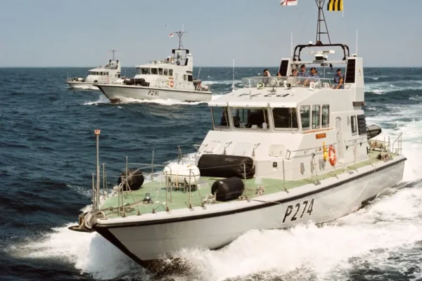 Occidentul, pregătit de război în Arctica. Marea Britanie trimite un grup de nave de patrulare