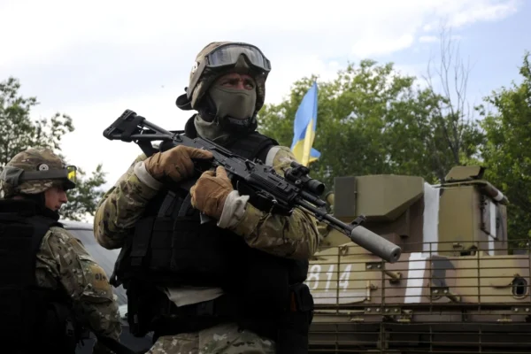 Paradoxul invaziei ruse în Ucraina. Fost reprezentant la NATO: „Armata ucraineană e cea mai pregătită din Europa. Probabil, Rusia va cere o demilitarizare”