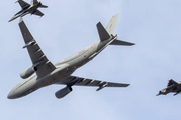 Avioane ale Franței E-3CF și Rafale supraveghează din Marea Neagră mișcările de trupe ale Rusiei