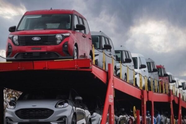 Ford Craiova poate produce anual  300.000 de vehicule