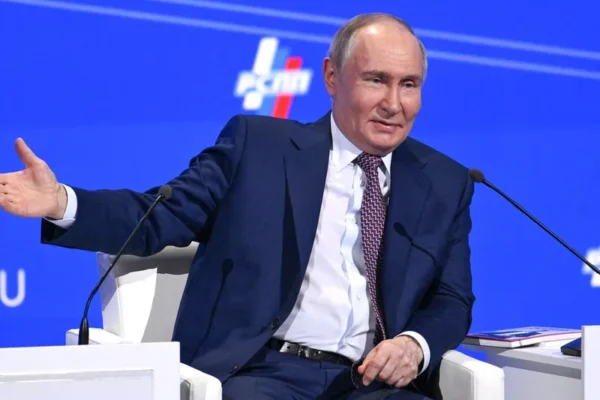 Putin respinge „încetarea totală a focului” în Ucraina. Ce decizie s-a luat privind Marea Neagră