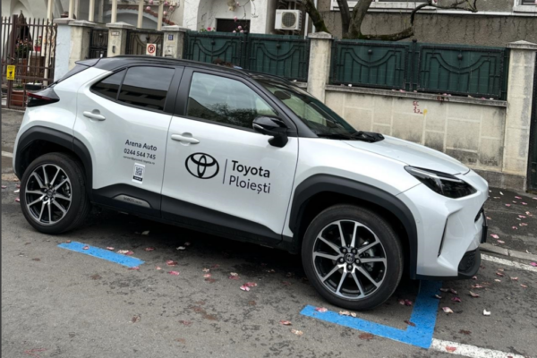 Toyota Yaris Cross 1.5 VVT-i HSD 4×2 Exclusive GR Sport, testat de Informateca.ro și disponibil acum la Toyota Ploiești – Video
