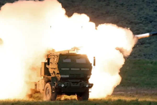 SUA blindează cerul Ucrainei. Permit Germaniei să transfere sute de rachete HIMARS și Patriot