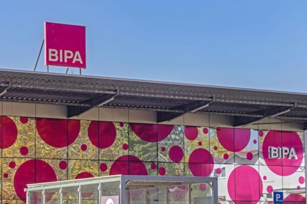 Drogheriile BIPA vin în România din 2026