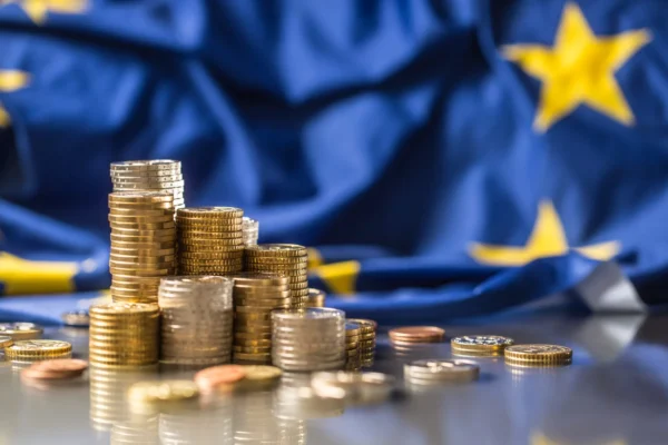 Folosirea fondurilor europene, sub investigație. Șase țări încalcă drepturile comunităților marginalizate