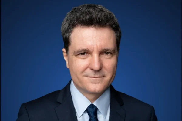 Aberații bugetare românești: Nicușor Dan, salariul mai mic ca președinte decât ca primar