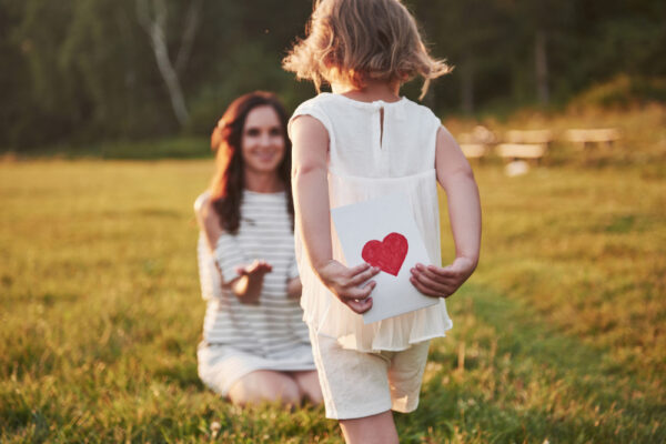 Parenting pozitiv: ce înseamnă și cum se aplică