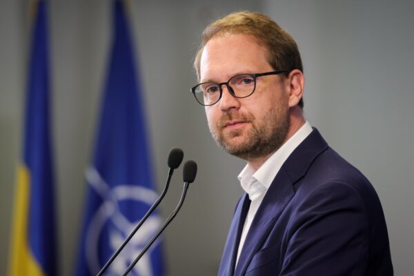 Dominic Fritz: „Nu s-au tăiat bani de la investiții, ci s-au promis fonduri inexistente”