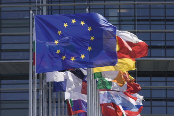 Reabilitare centru comunitar integrat, reabilitare și dotare săli pentru servicii educaționale pentru copii aflați în risc de abandon școlar/a doua șansă și reabilitare spațiu pentru servicii de ocupare și calificare