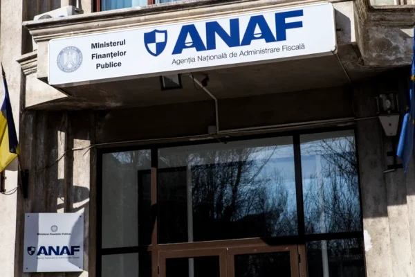 ANAF: 103 de femei și bărbați care fac conținut pe platformele pentru adulţi, venituri nedeclarate de peste 64 milioane de lei
