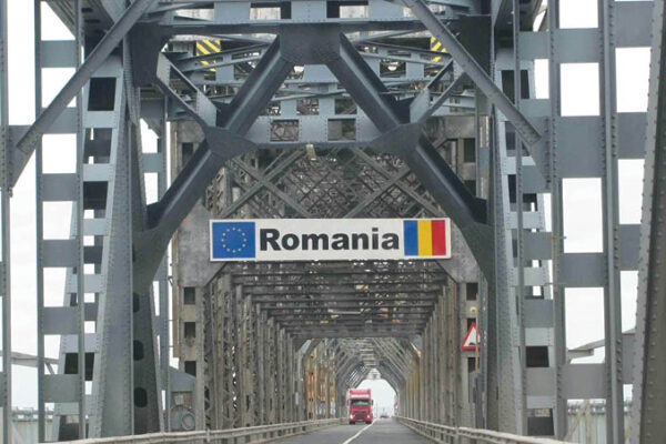 Se reiau lucrările la Podul Prieteniei Giurgiu – Ruse. Traficul este restricţionat  