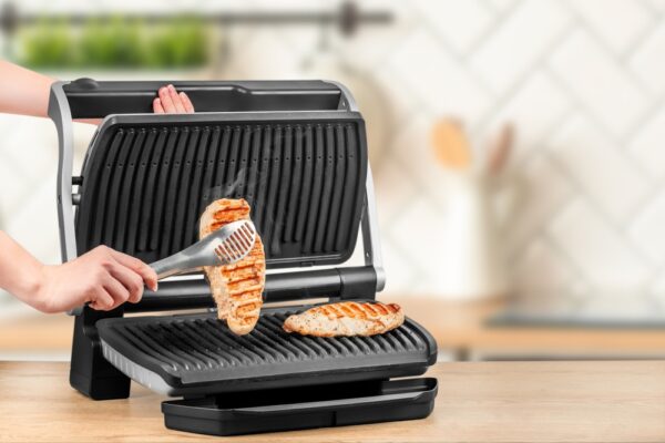 2 grătare compacte pentru balcon sau terase mici: ce model alegi?