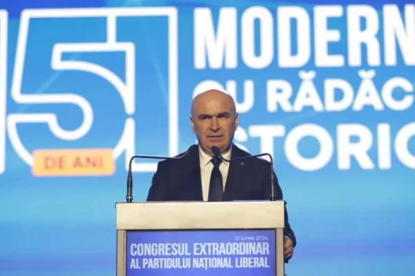 Congres PNL: Bolojan, primit cu aplauze. Statutul a fost modificat