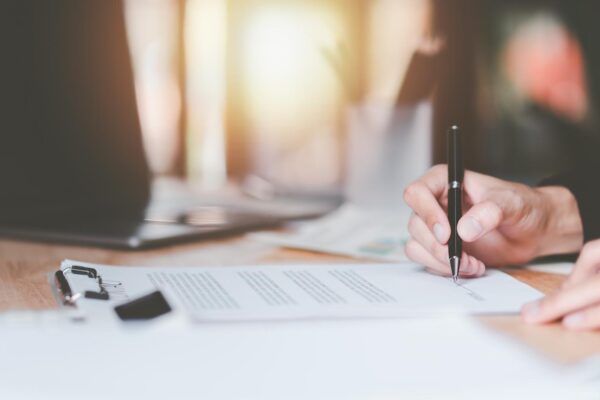 Prelungirea sediului social al unui SRL: documentele necesare și procedura